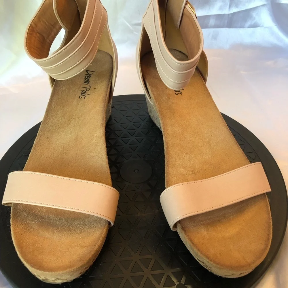 Dream Paris Platform Wedges Size 9.5 Peach